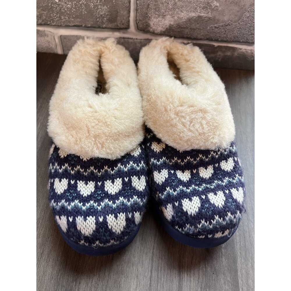 Women’s Ugg blue heart slip Ons shearling fur Lined Clogs size 6